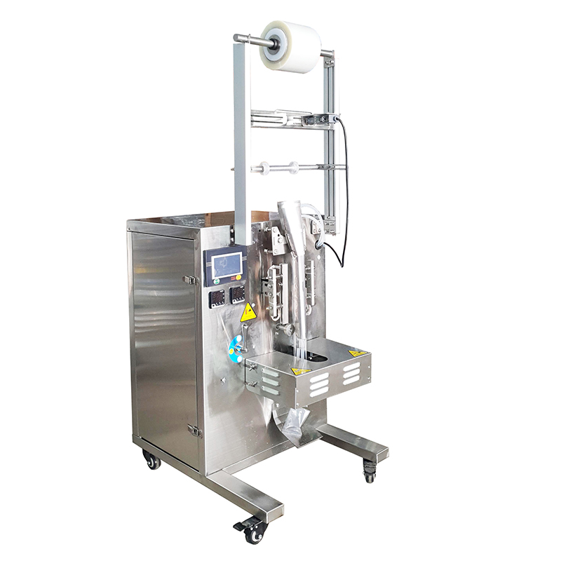 Máy đóng gói tương ớt loại thường tại công ty Đức Phát