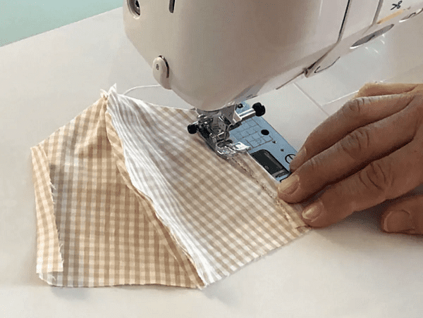 Cách máy khẩu trang bước 7