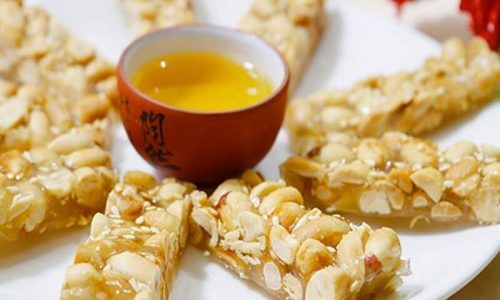 nen-dau-tu-loai-may-dong-goi-keo-lac-nao