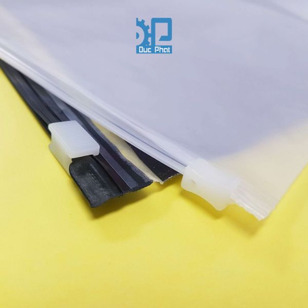 Túi zipper vuốt mép