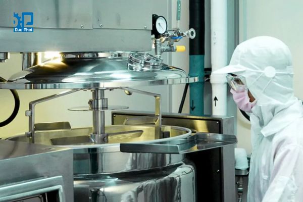 Chuẩn bị nguyên liệu dung dịch dưỡng da