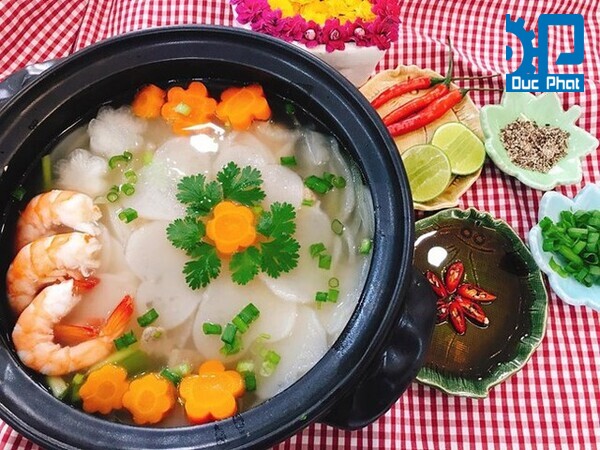 Bánh phồng tôm nấu canh
