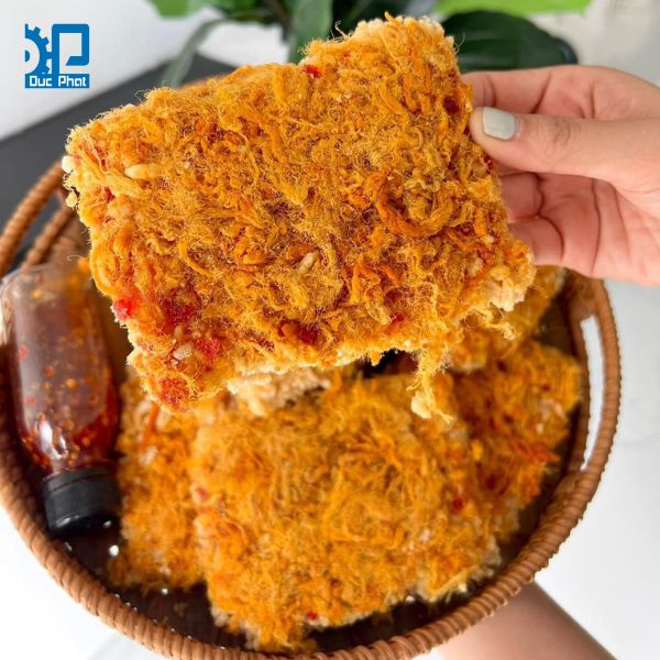 Cơm cháy chà bông - Món ăn vặt gây nghiện của nhiều người