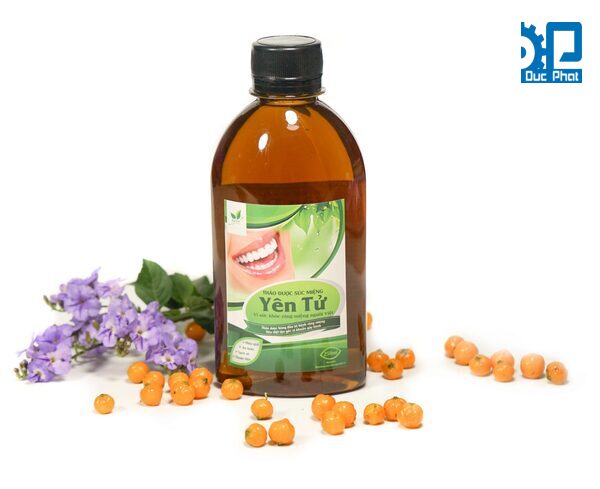 Chai nước súc miệng thảo dược