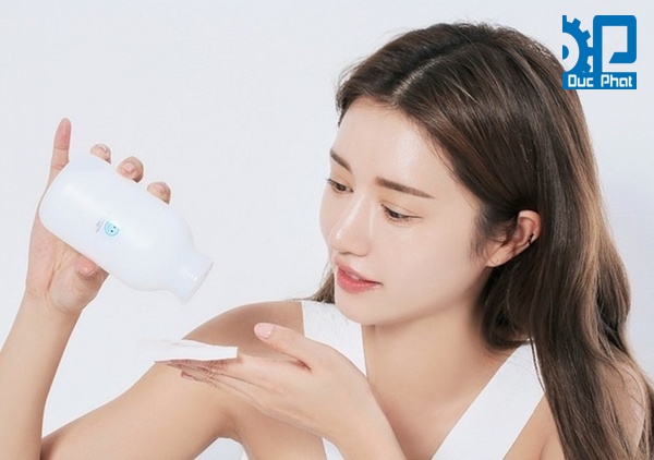 Công dụng của nước tẩy trang