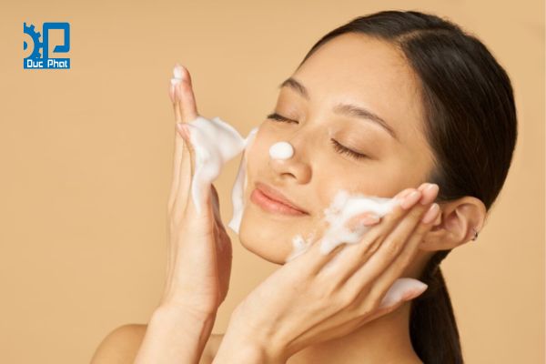 Sữa rửa mặt quan trọng như thế nào khi skincare?