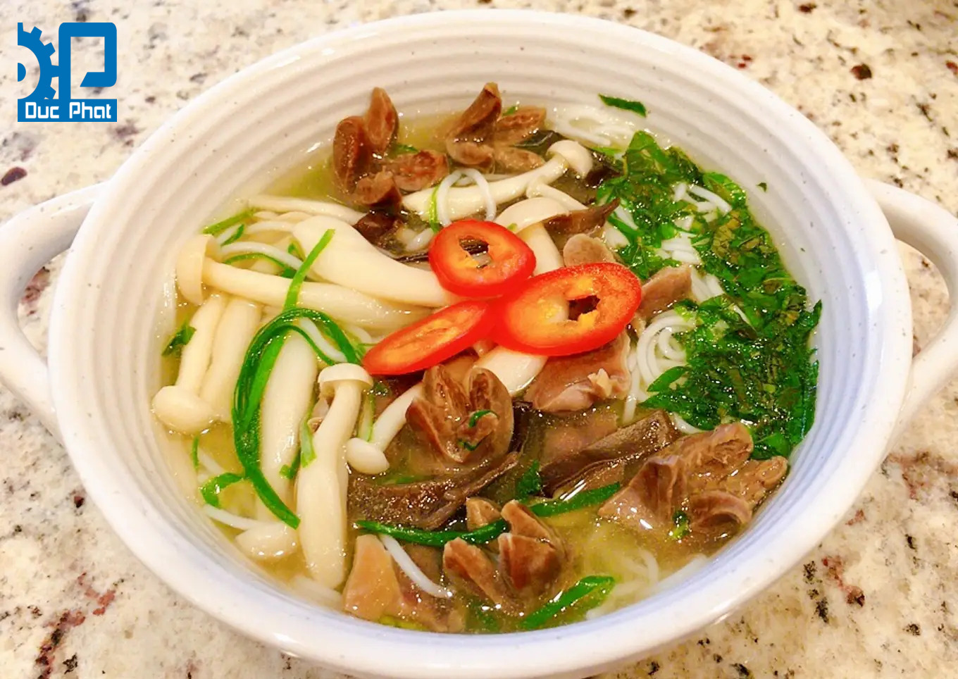Bún khô nấu lòng gà
