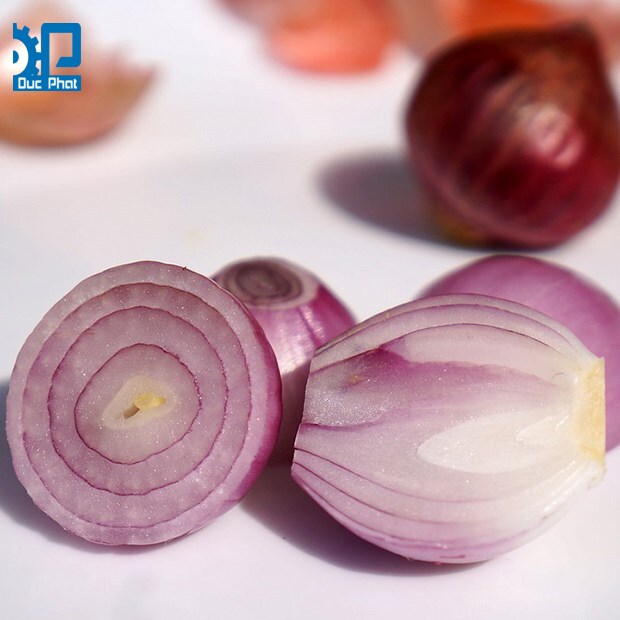 Bóc vỏ hành