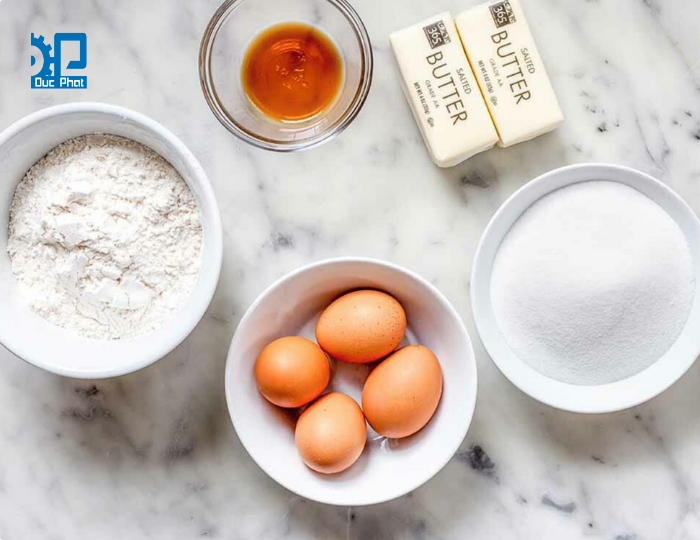 Chuẩn bị nguyên liệu vỏ bánh và trộn bột