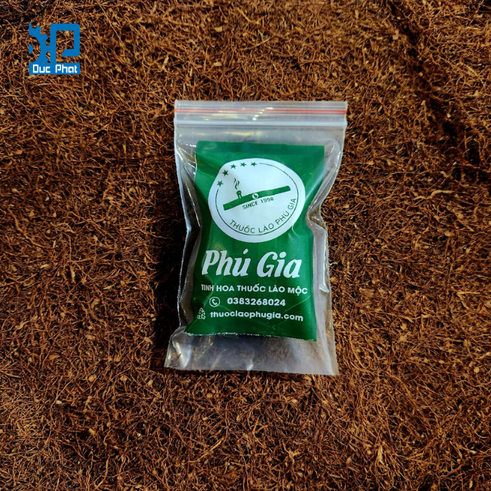 Thuốc lào đóng gói thủ công