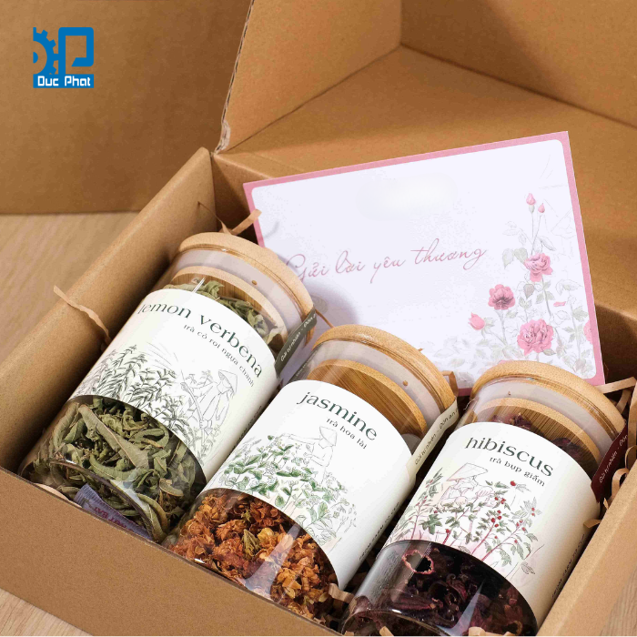 Đóng gói trà thảo dược vào lọ nhựa được không?