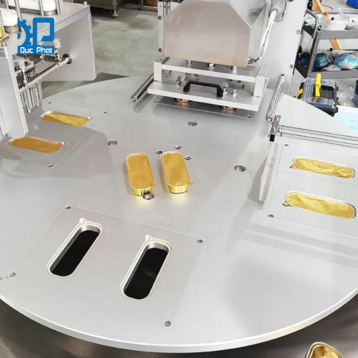 Máy đóng gói miến ăn liền dạng cốc bán tự động khuôn elip