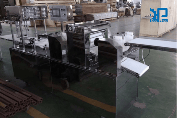 Máy tạo hình bánh mì tươi