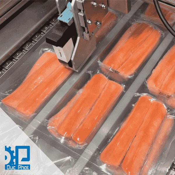 Đóng gói xúc xích