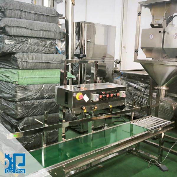 Tốc độ của băng tải và máy hàn miệng túi không khớp nhau Tốc độ của băng tải và máy hàn miệng túi không khớp nhau