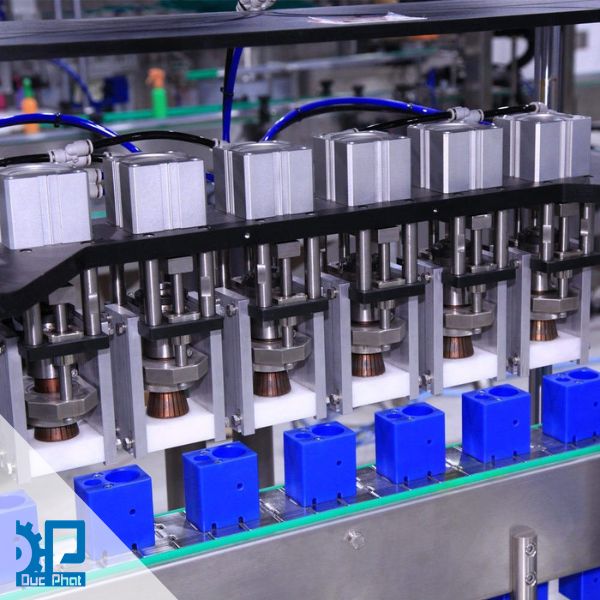 Bộ phận đầu đóng nắp của dây chuyền Bộ phận đầu đóng nắp của dây chuyền