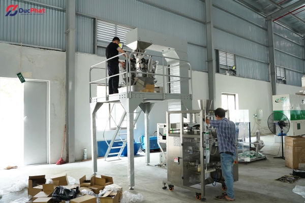 Lắp ráp các bộ phận thiết bị cơ khí Lắp ráp các bộ phận thiết bị cơ khí