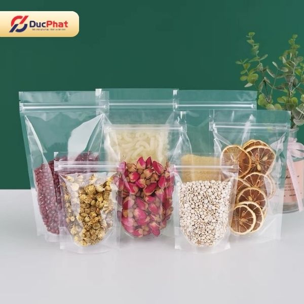 Túi zipper được ứng dụng để đóng gói nhiều loại thực phẩm, mỹ phẩm và hóa chất nhờ khả năng đóng mở nhiều lần và bảo quản sản phẩm hiệu quả Túi zipper được ứng dụng để đóng gói nhiều loại thực phẩm, mỹ phẩm và hóa chất nhờ khả năng đóng mở nhiều lần và bảo quản sản phẩm hiệu quả
