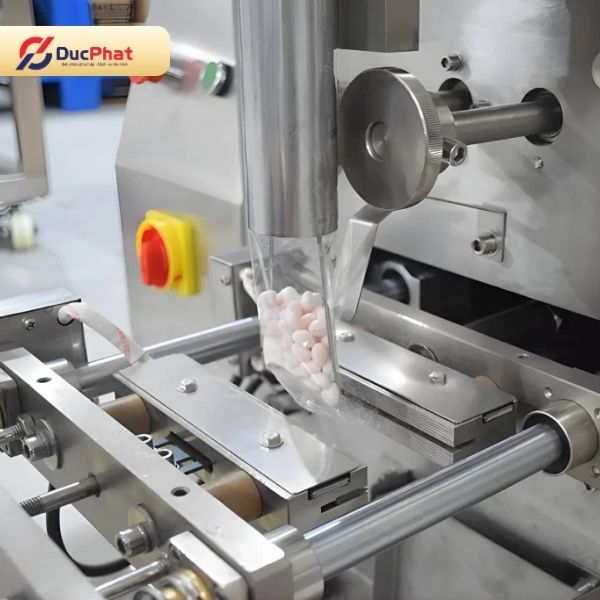 Máy đóng gói tự động đảm bảo chất lượng bao bì đồng đều và nâng cao tính chuyên nghiệp cho sản phẩm Máy đóng gói tự động đảm bảo chất lượng bao bì đồng đều và nâng cao tính chuyên nghiệp cho sản phẩm
