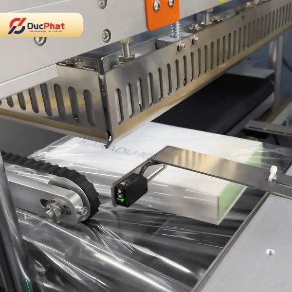 Đức Phát cung cấp đa dạng máy và dây chuyền co màng cho nhiều quy cách đóng gói Đức Phát cung cấp đa dạng máy và dây chuyền co màng cho nhiều quy cách đóng gói