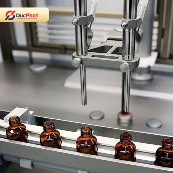 Máy chiết rót tự động - Giải pháp chiết rót cho nhiều loại sản phẩm và bao bì Máy chiết rót tự động - Giải pháp chiết rót cho nhiều loại sản phẩm và bao bì