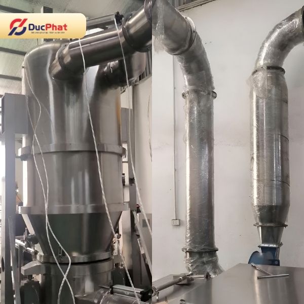 Máy sấy tầng sôi sử dụng dòng khí nóng để làm khô nguyên liệu, đồng thời có thể phun dịch kết dính tạo hạt và sấy khô ngay trong buồng máy Máy sấy tầng sôi sử dụng dòng khí nóng để làm khô nguyên liệu, đồng thời có thể phun dịch kết dính tạo hạt và sấy khô ngay trong buồng máy