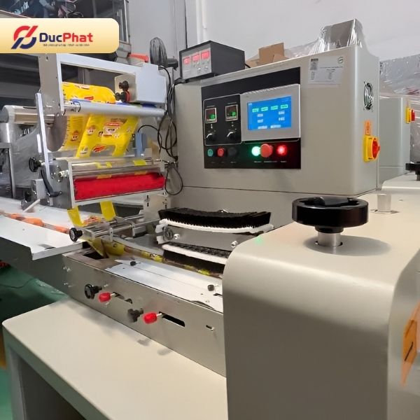 Máy đóng gói bánh nằm ngang Máy đóng gói bánh nằm ngang